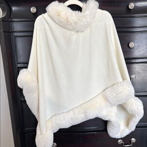 Elegant Cream Fur-Trimmed Women's Sweater